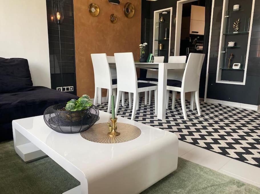 Lovely 1-Bedroom Apartament With Free Parking Sofia Exterior foto
